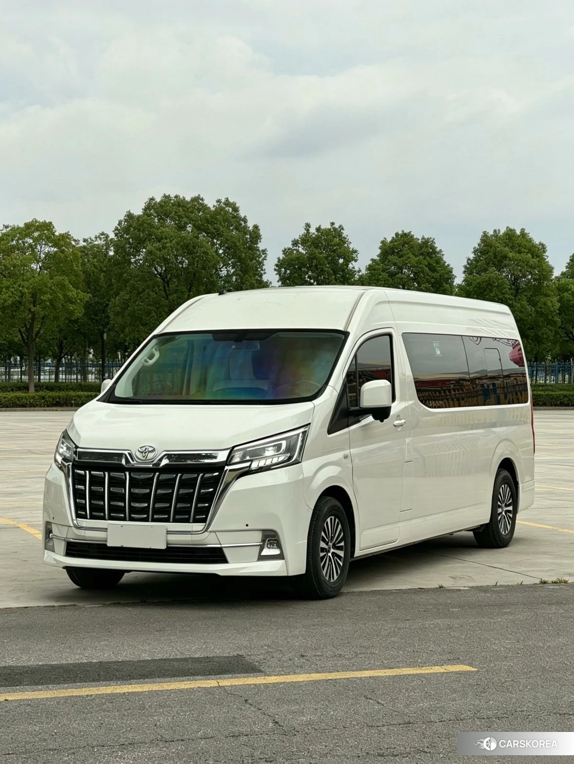 Toyota Hiace id 4452702 из Китая 9