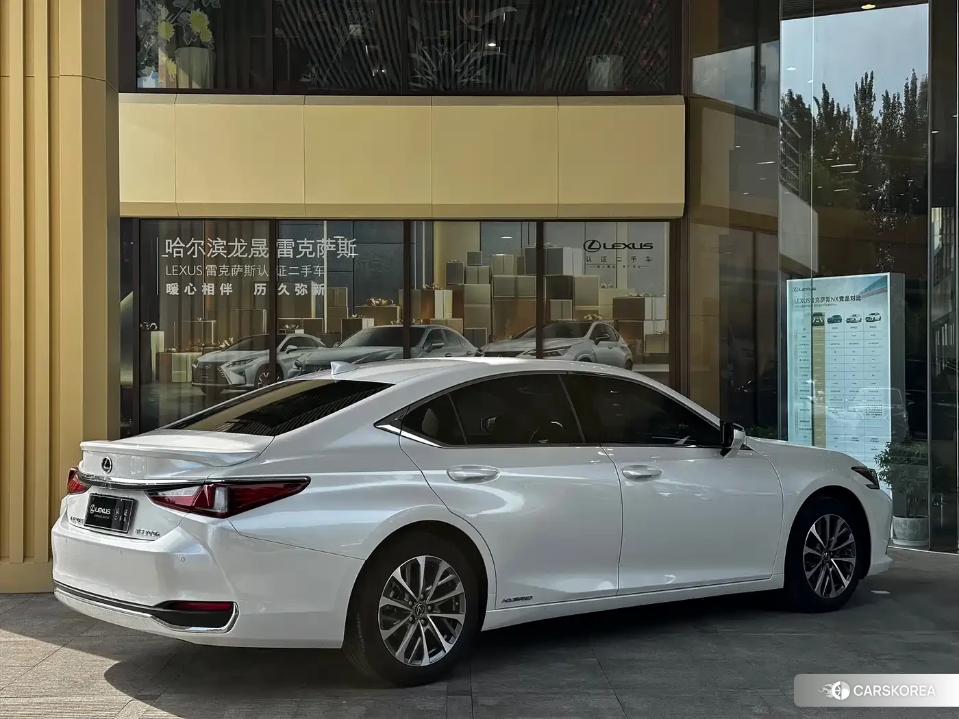 Lexus ES id 4577609 из Китая 8