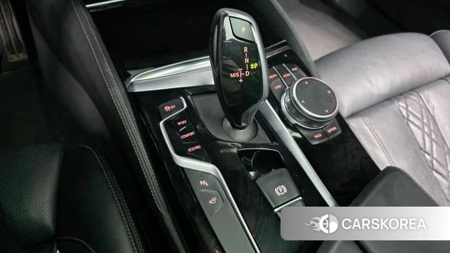 BMW 5 Series (G30) id 4188265 из Кореи 38