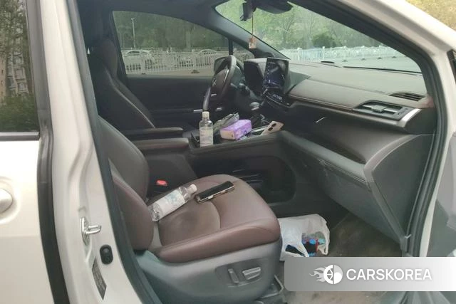 Toyota Saina id 4272882 из Китая 15