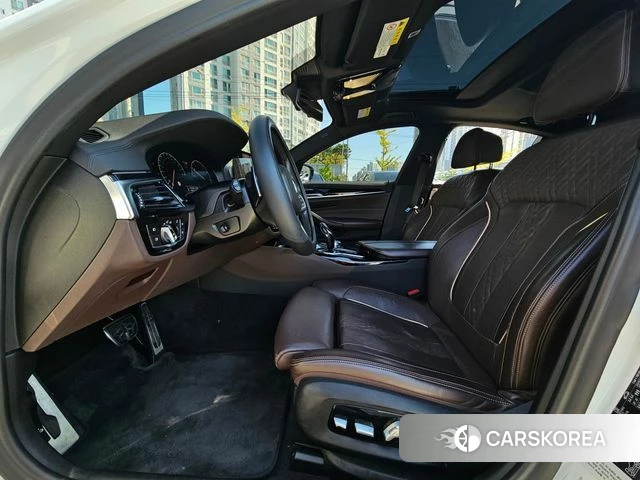 BMW 5 Series (G30) id 3801367 из Кореи 18