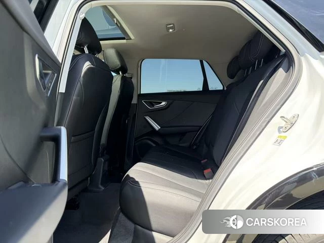 Audi Q2L id 4255834 из Китая 14