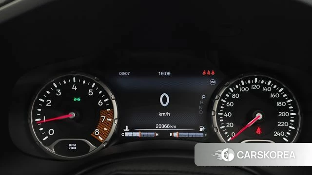 Jeep Renegade id 4549159 из Кореи 18