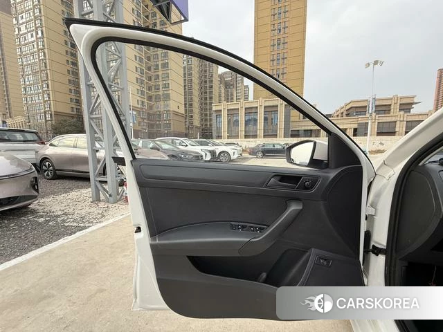 Volkswagen Santana id 4275384 из Китая 14