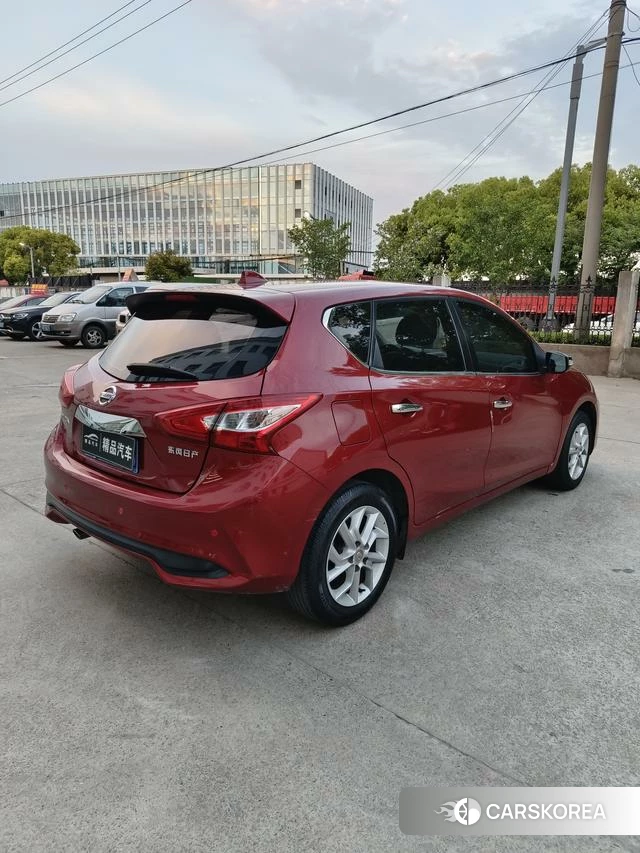 Nissan TIIDA id 4257991 из Китая 8