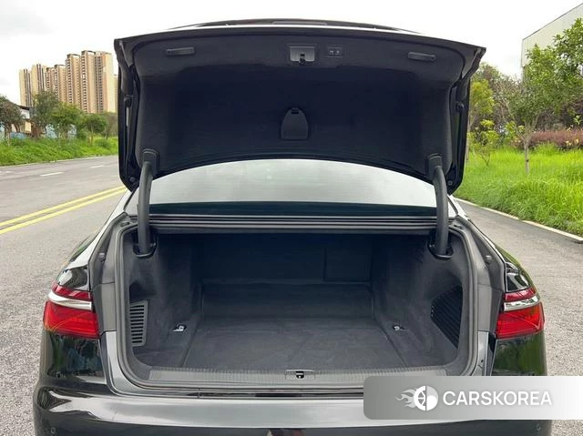 Audi A8 id 4242150 из Китая 12