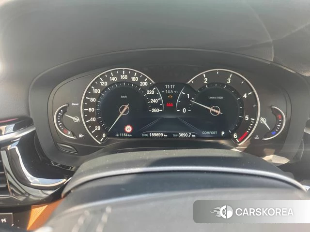 BMW 5 Series (G30) id 3955905 из Кореи 10