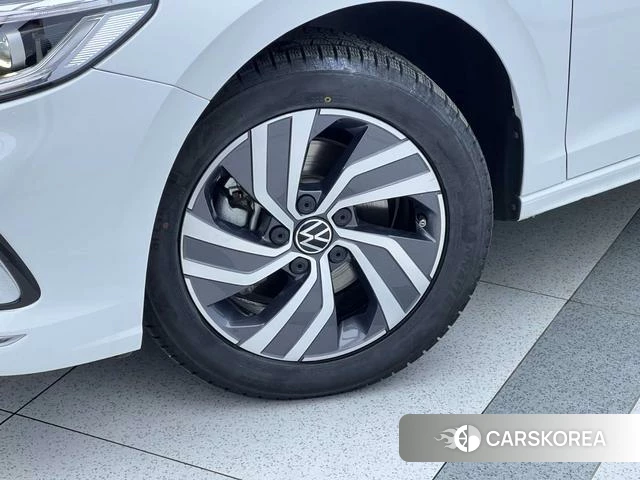Volkswagen Bora id 4256471 из Китая 27