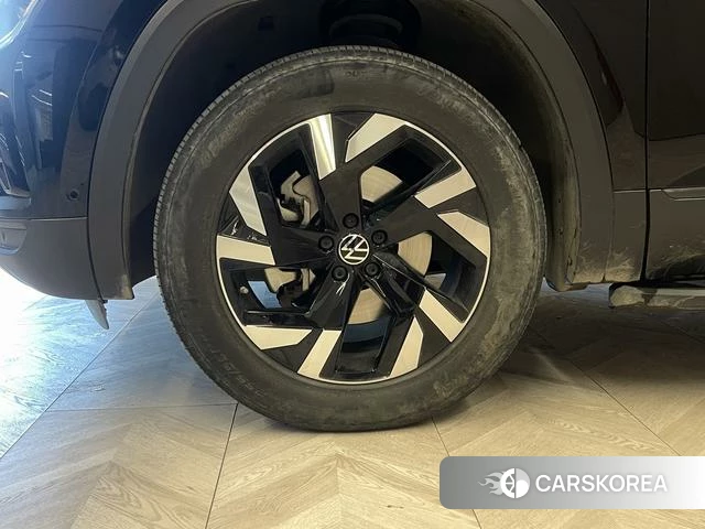 Volkswagen Tourang id 4272460 из Китая 22
