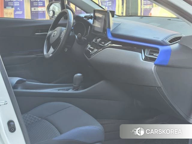 Toyota C-HR id 4258970 из Китая 8