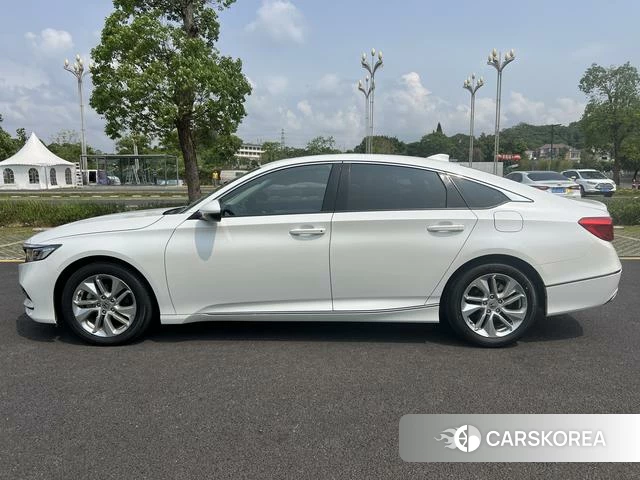 Honda Accord id 4307242 из Китая 8