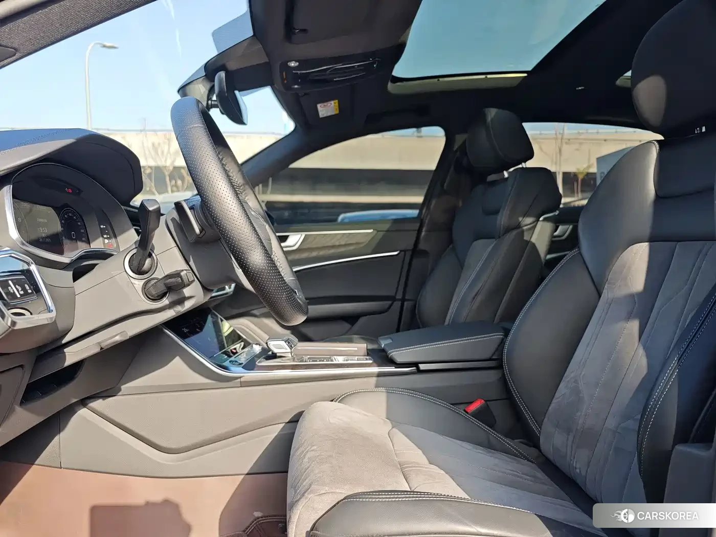 Audi A6L id 4576592 из Китая 8