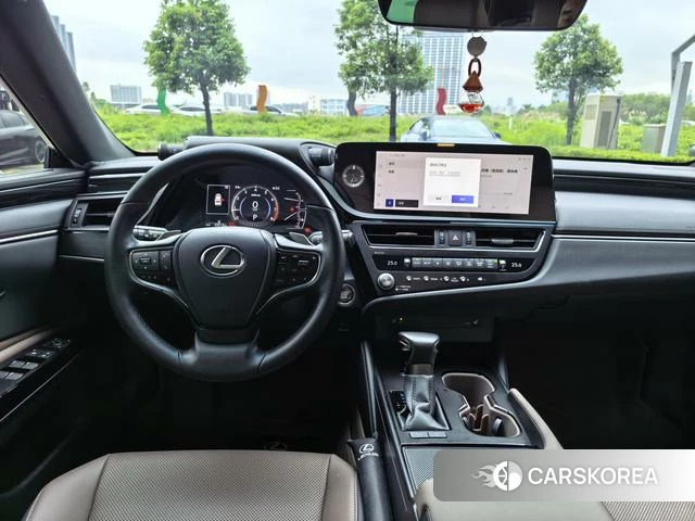 Lexus ES id 4264437 из Китая 8