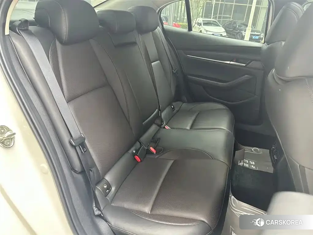 Mazda 3 id 4554124 из Китая 20