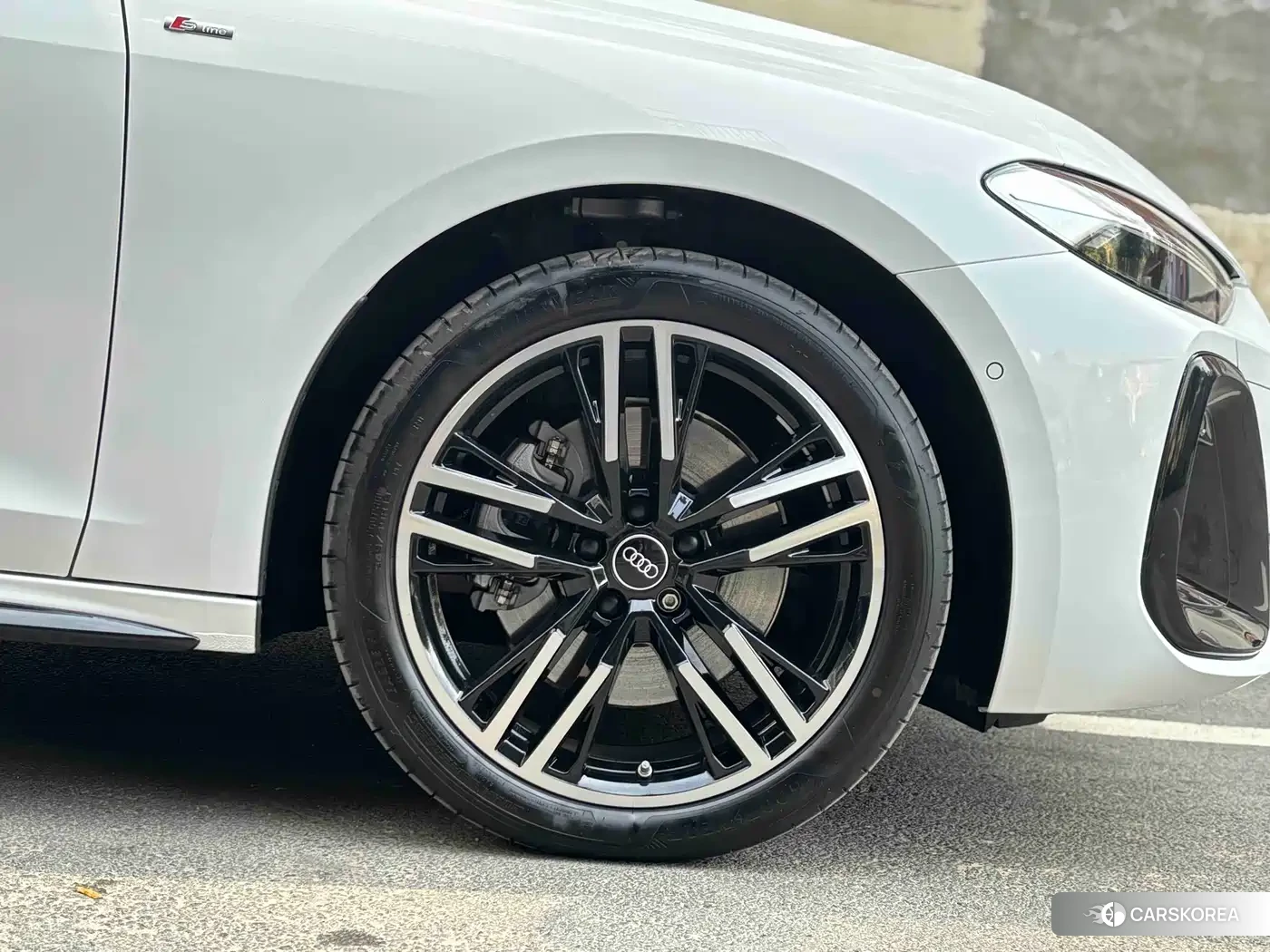 Audi A5L id 4539428 из Китая 13
