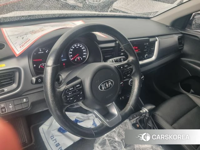 Kia Stonic id 4746912 из Кореи 14