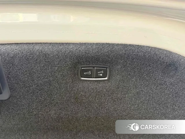 Porsche Taycan id 3596311 из Кореи 18