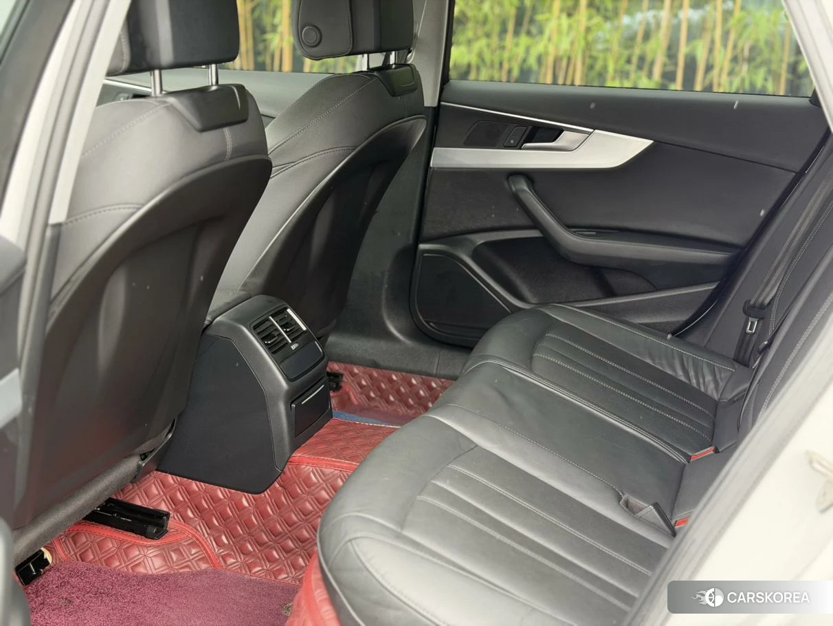 Audi A4L id 4492712 из Китая 8