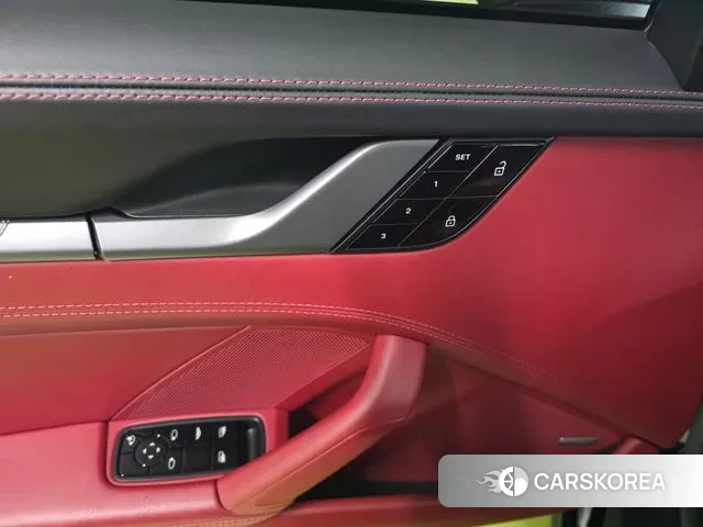 Porsche 911(992) id 3220178 из Кореи 18