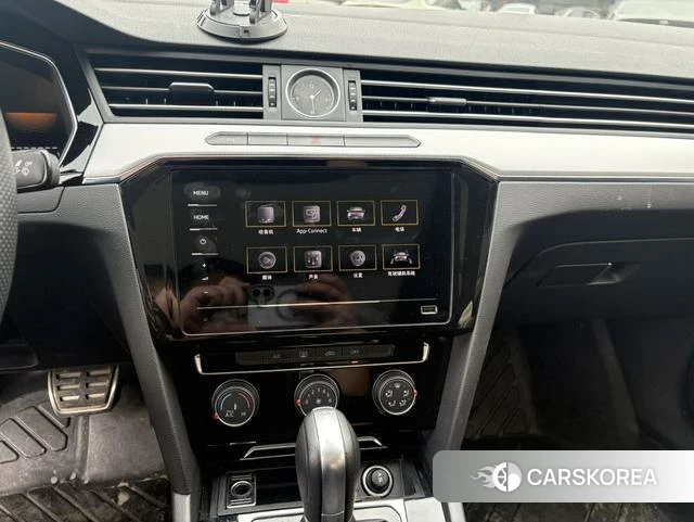 Volkswagen Magotan id 4205619 из Китая 12
