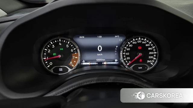 Jeep Renegade id 4746583 из Кореи 31
