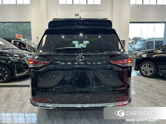 Toyota Saina id 4239638 из Китая 11