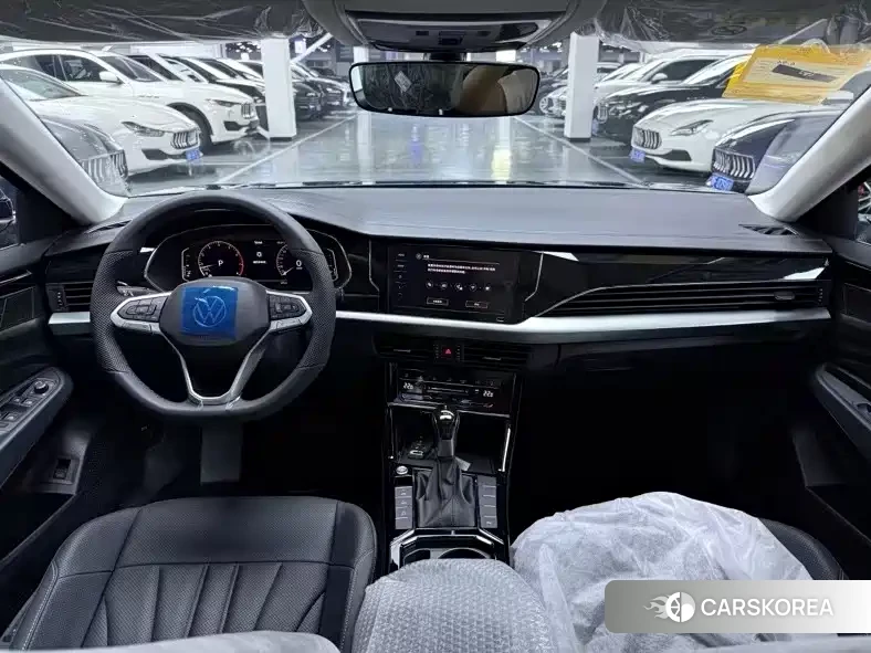 Volkswagen Passat id 4546468 из Китая 8