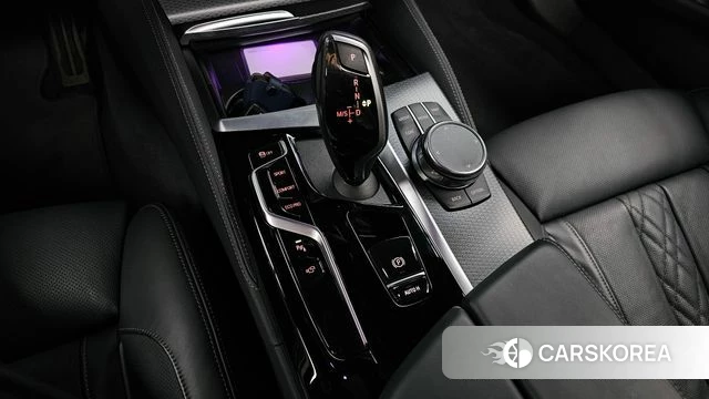 BMW 5 Series (G30) id 4715665 из Кореи 31