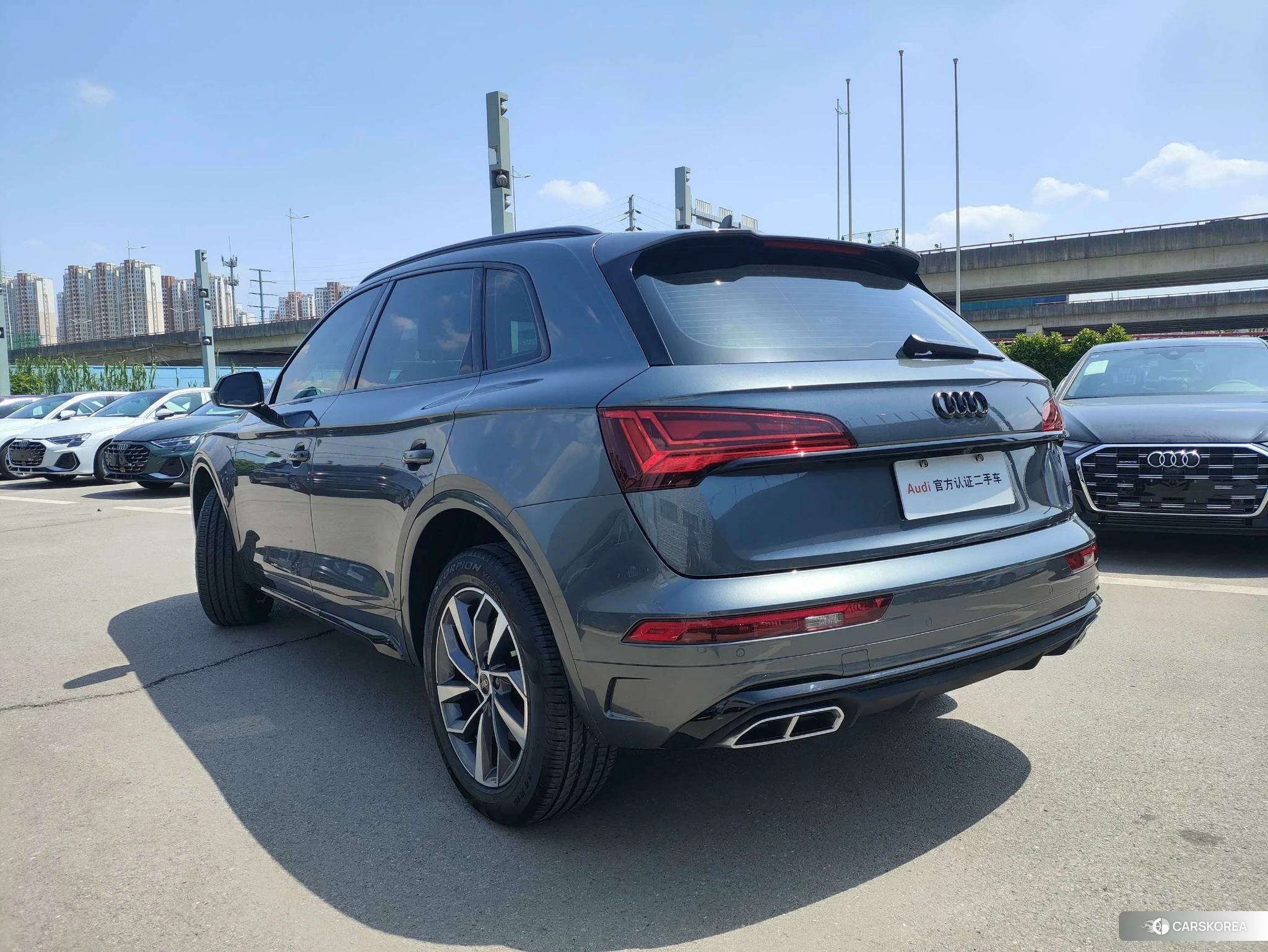 Audi Q5L id 4492708 из Китая 11