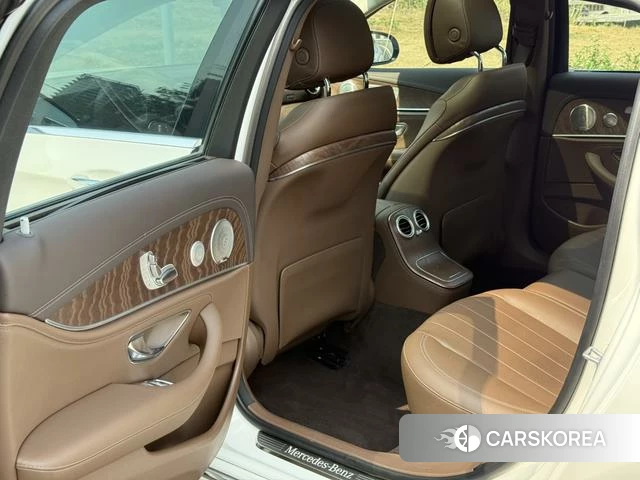 Mercedes-Benz E-class id 4297303 из Китая 14