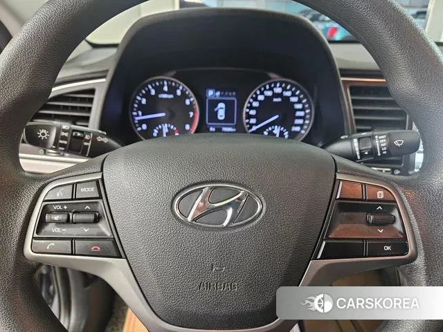 Hyundai Avante AD id 3651768 из Кореи 17