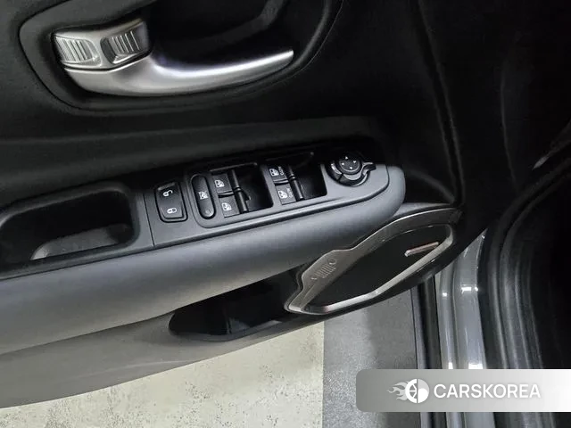 Jeep Renegade id 3022868 из Кореи 17