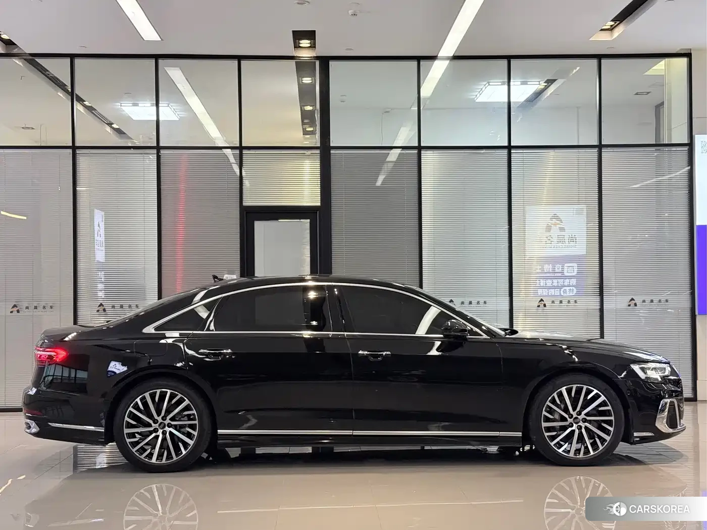 Audi A8 id 4628269 из Китая 16