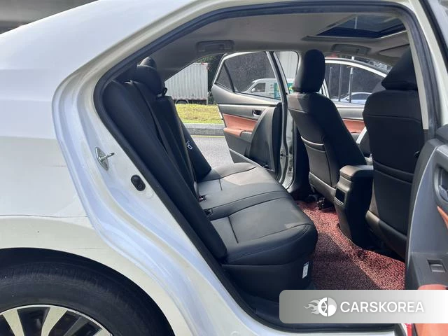 Toyota Corolla dual engine E+ id 4213003 из Китая 14