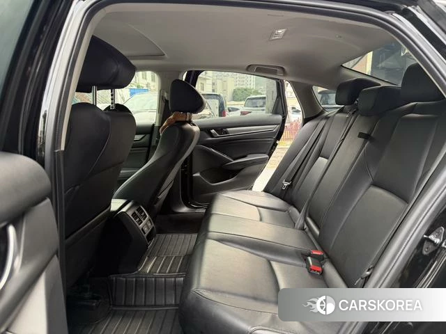 Honda Accord id 4300737 из Китая 8