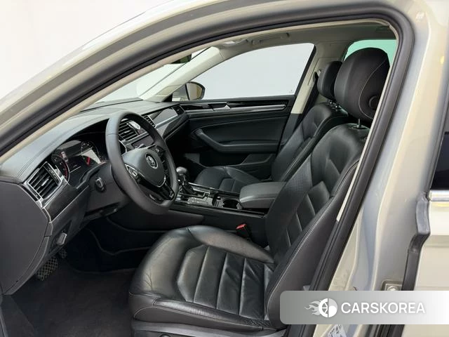 Volkswagen Huiang id 4211148 из Китая 16