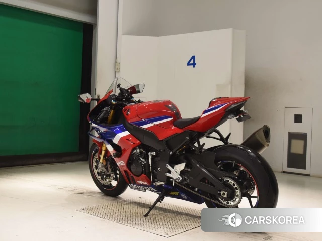 Проданный Honda CBR1000RR-R FIREBLADE SP id 4341486 из Японии, фото 8