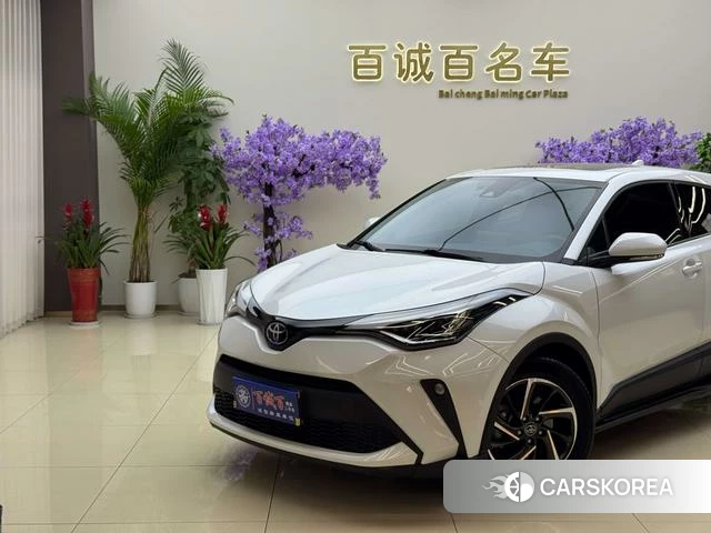 Toyota C-HR id 4348869 из Китая 15