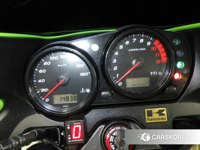 Kawasaki ZRX 1200 id 4192613 из Японии 32