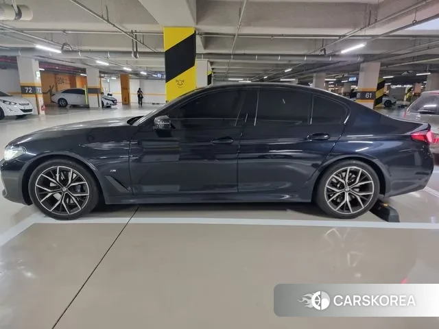 BMW 5 Series (G30) id 3370931 из Кореи 14