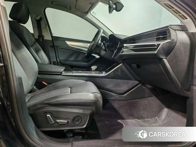 Audi A6L id 4359033 из Китая 16