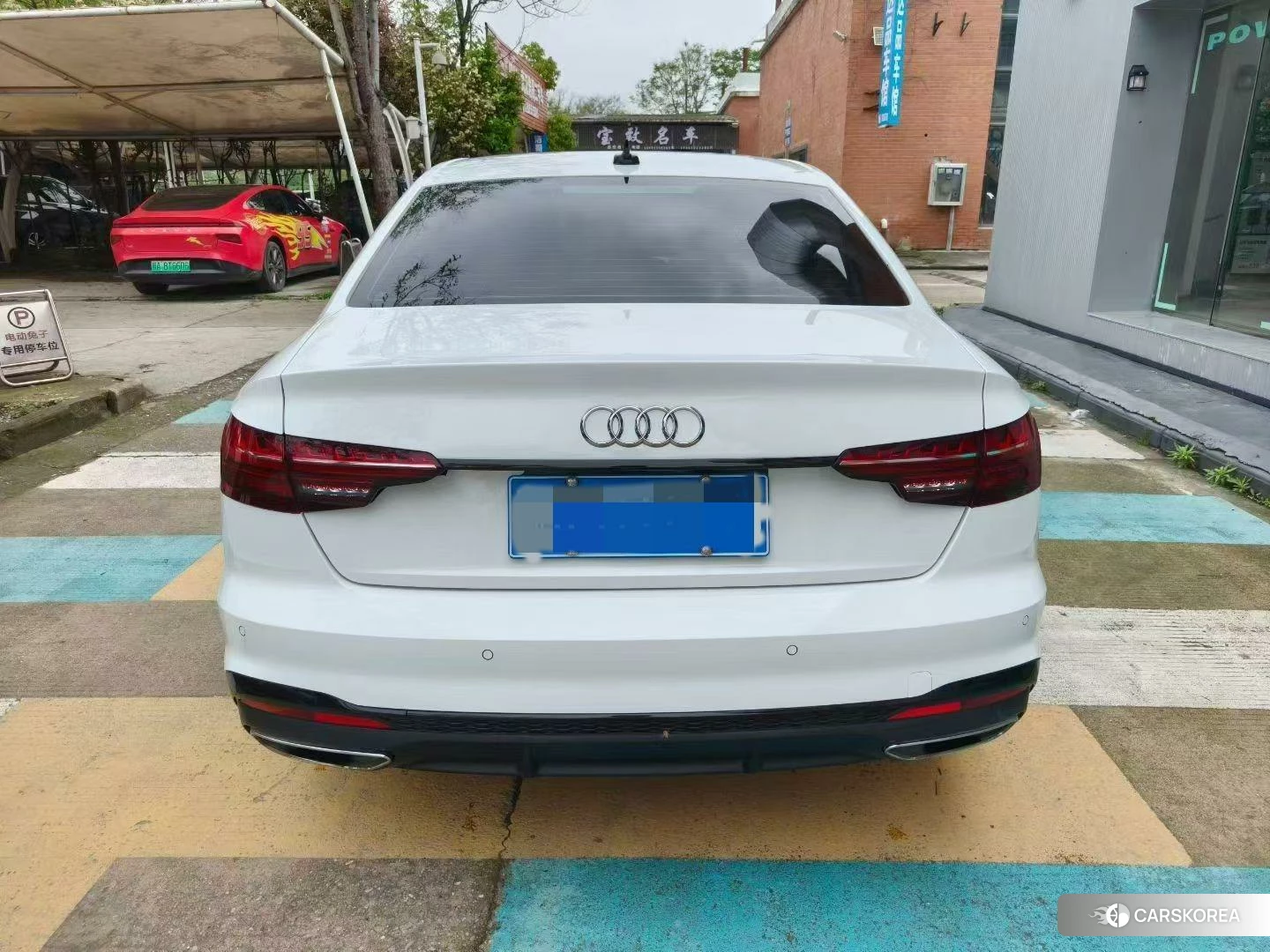 Audi A4L id 4492914 из Китая 9