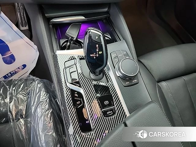 BMW 5 Series (G30) id 4223149 из Кореи 8