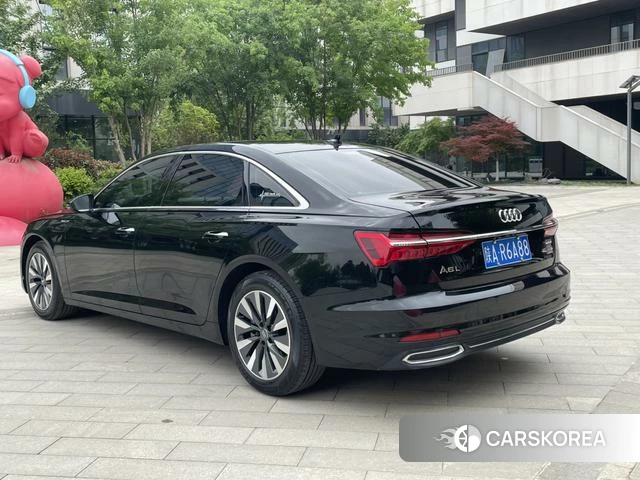Audi A6L id 4307098 из Китая 8