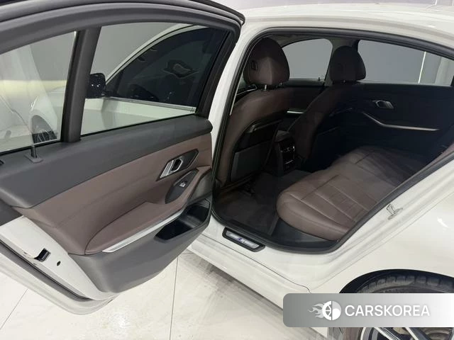 BMW 3 series id 4301725 из Китая 19