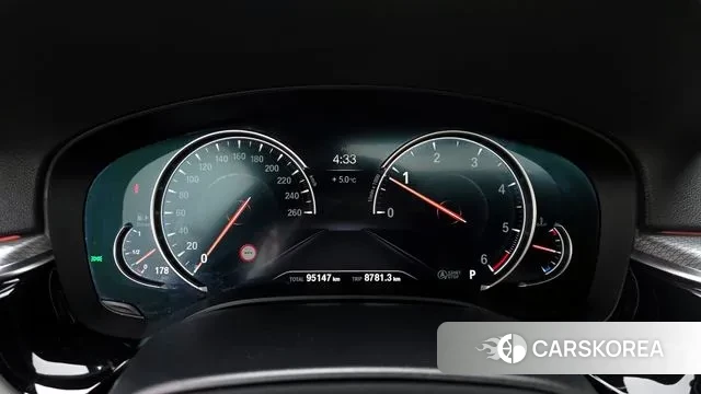 BMW 5 Series (G30) id 3709453 из Кореи 18