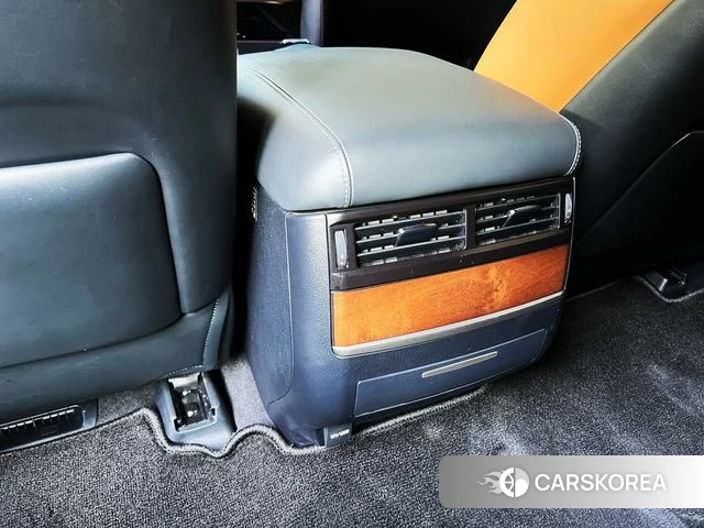 Lexus LX id 4274414 из Китая 19