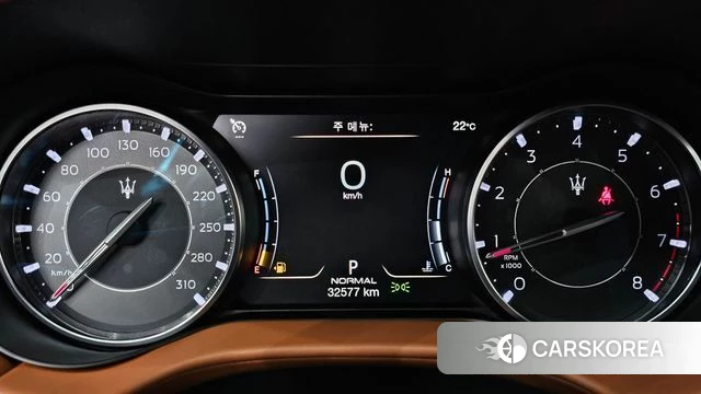 Maserati Ghibli id 4303626 из Кореи 28