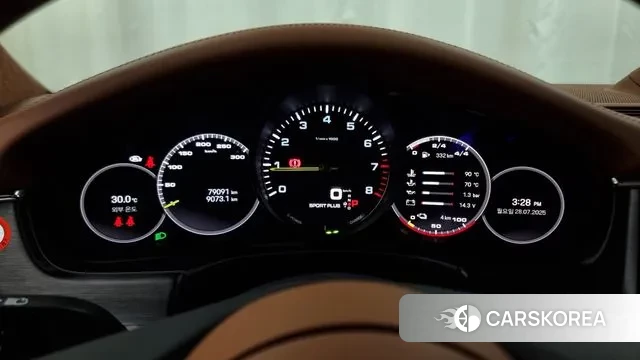 Porsche Panamera (971) id 2974688 из Кореи 18