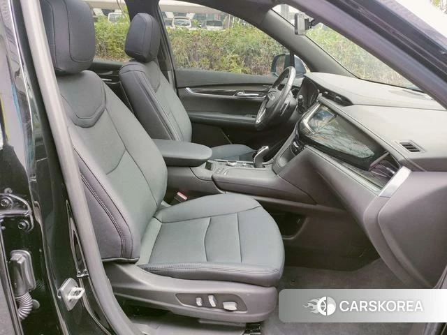 Cadillac XT6 id 3857941 из Китая 39